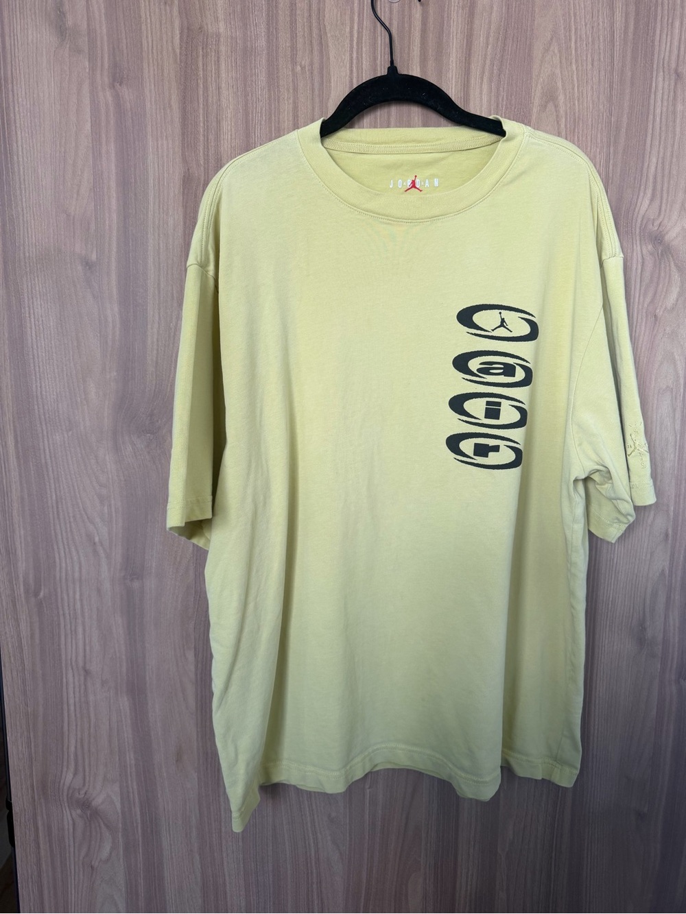 Air Jordan Men’s Short Sleeve Graphic T-Shirt in Pale Yellow